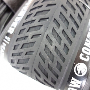 CONTENDER TIRE ケブラー3