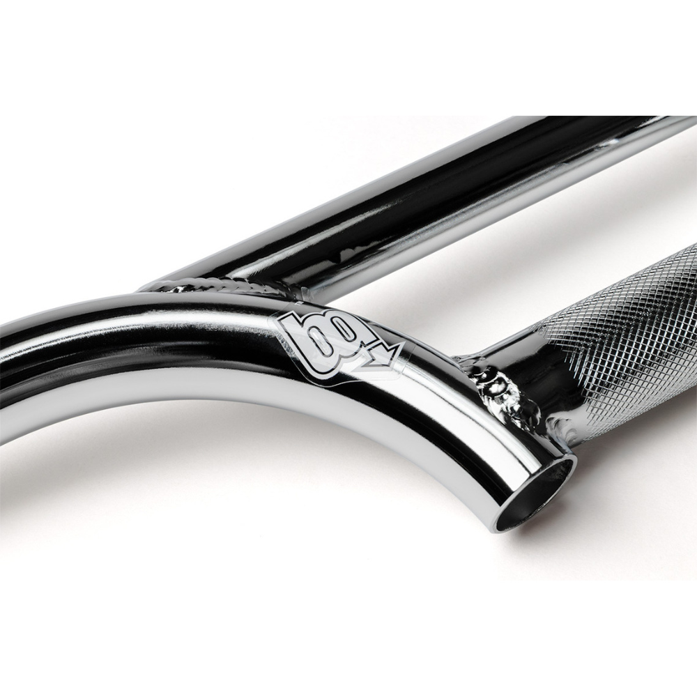 PRISON BAR 4月1日発売13