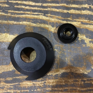 C4 REAR DRIVE SIDE PLASTIC HUB GUARD INSERT3