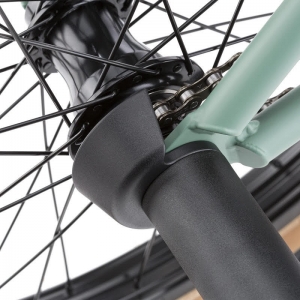 VR REAR HUB GUARD BLACK2